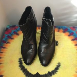 Black Anne Klein booties